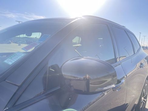 Used 2025 Volvo XC60 B5 Plus image 11