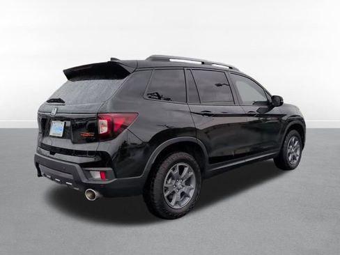 Used 2025 Honda Passport TrailSport image 7