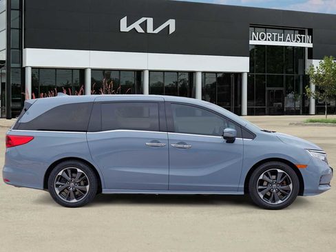Used 2023 Honda Odyssey Elite image 7