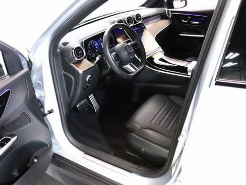 Used 2025 Mercedes-Benz GLC 350e 4MATIC w/ AMG Line image 21
