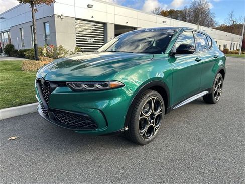 New 2025 Alfa Romeo Tonale image 4