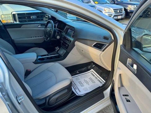 Used 2016 Hyundai Sonata SE FWD image 15