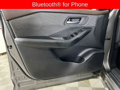 Used 2023 Nissan Rogue SV FWD image 11