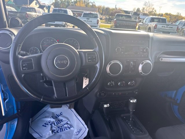 Used 2011 Jeep Wrangler Unlimited Sahara w/ Trailer Tow Group AWD/4WD image 12