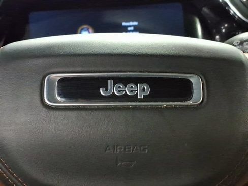 Used 2024 Jeep Grand Cherokee Summit AWD/4WD image 15