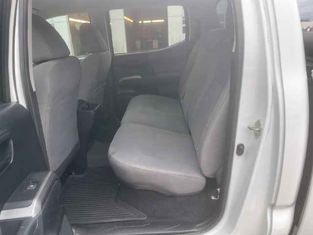 Used 2017 Toyota Tacoma SR5 w/ Tow Package AWD/4WD image 27