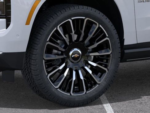 New 2026 Chevrolet Suburban High Country AWD/4WD image 9