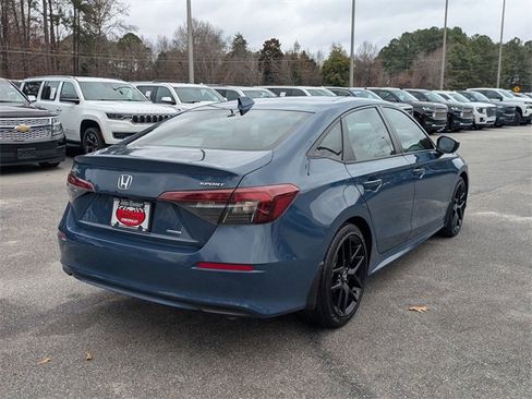 Used 2025 Honda Civic Sport image 2