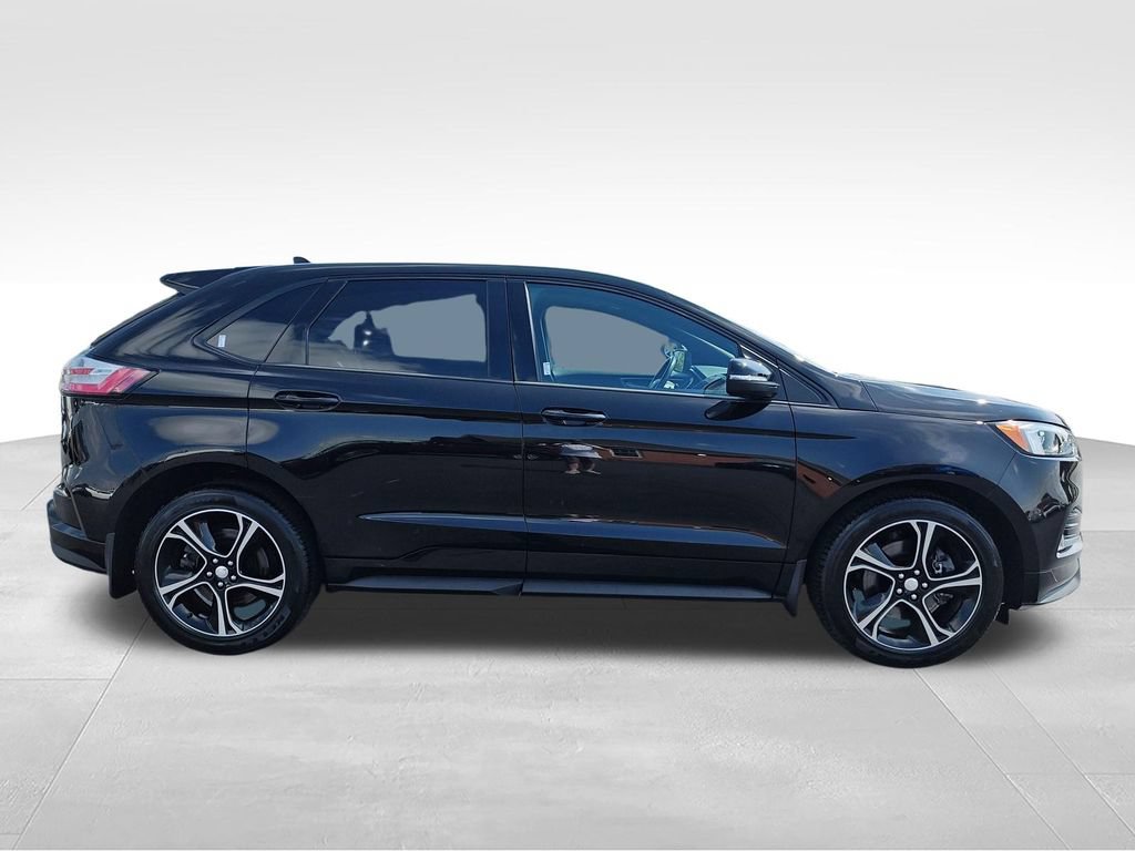 Used 2020 Ford Edge ST w/ Cold Weather Package AWD/4WD image 6