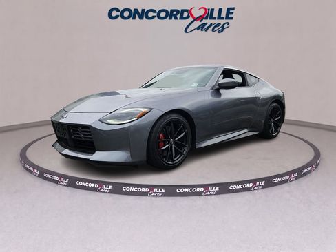 Used 2024 Nissan Z Performance w/ Floor Mat Package RWD image 3