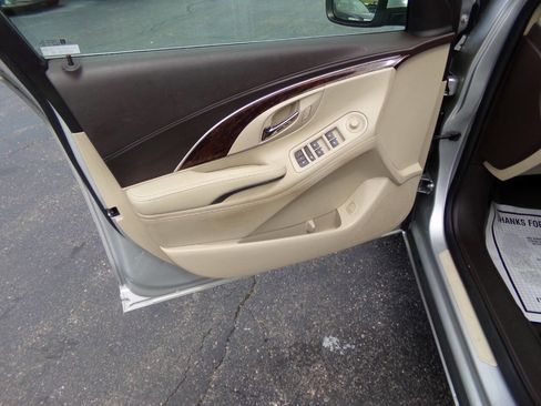 Used 2016 Buick LaCrosse Leather FWD image 12