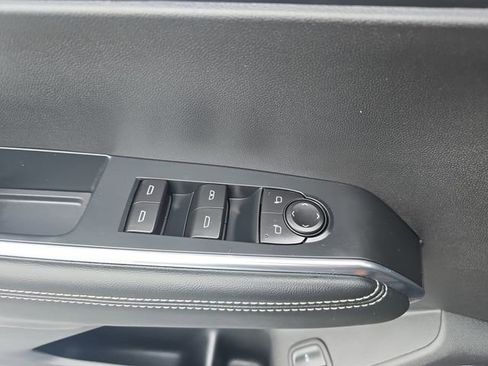Used 2025 GMC Acadia Elevation w/ Elevation Premium Package FWD image 29