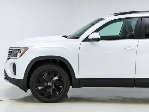 New 2026 Volkswagen Atlas SE image 42