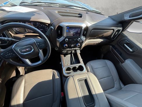 Used 2019 GMC Sierra 1500 SLT image 3