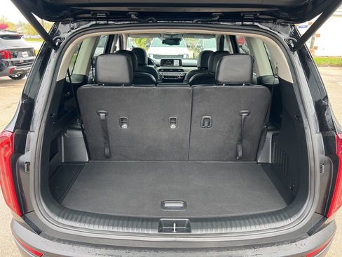 Certified 2022 Kia Telluride EX w/ EX Premium Package AWD/4WD image 12