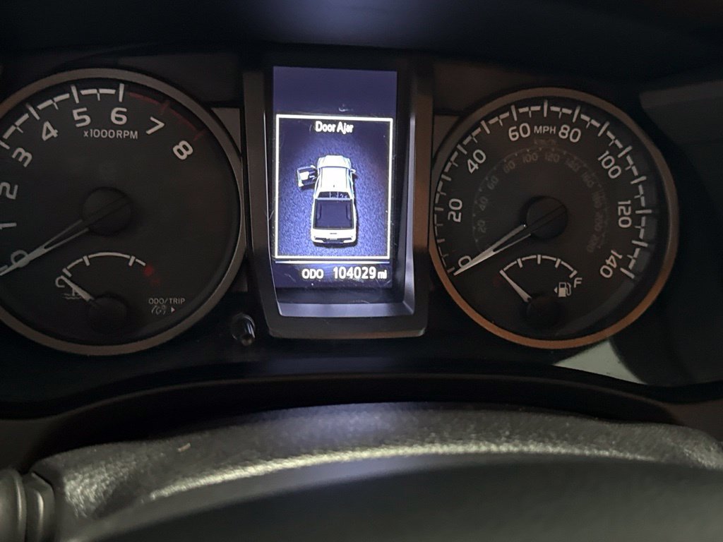 Used 2016 Toyota Tacoma TRD Off-Road w/ Towing Package AWD/4WD image 2