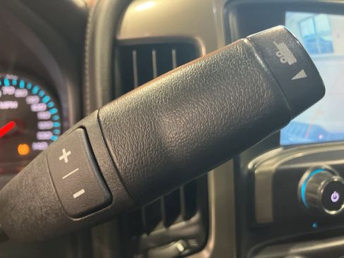 Used 2018 Chevrolet Silverado 2500 High Country image 25