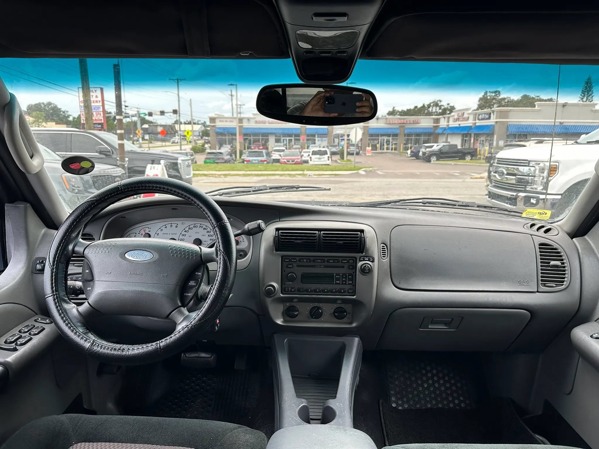 Used 2005 Ford Explorer Sport Trac XLS RWD image 11