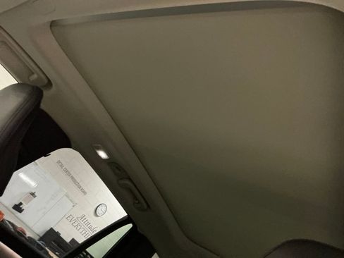 Used 2025 Volvo XC90 B6 Plus w/ Protection Package Premier image 13