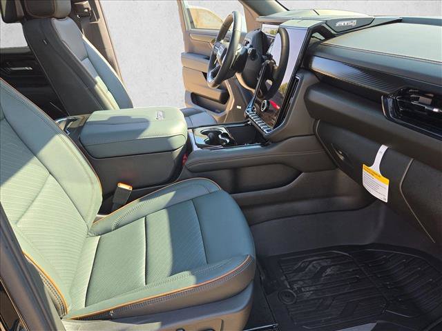 Certified 2026 GMC Yukon AT4 w/ AT4 Premium Plus Package AWD/4WD image 22