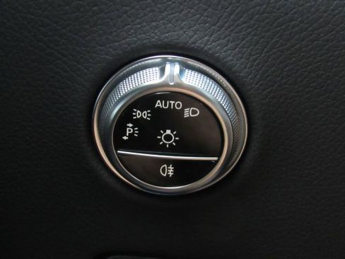 Used 2023 Mercedes-Benz GLC 300 w/ Pinnacle Trim Package image 35