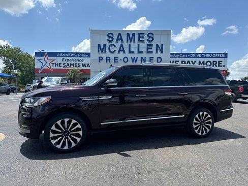Used 2023 Lincoln Navigator L Reserve AWD/4WD image 2