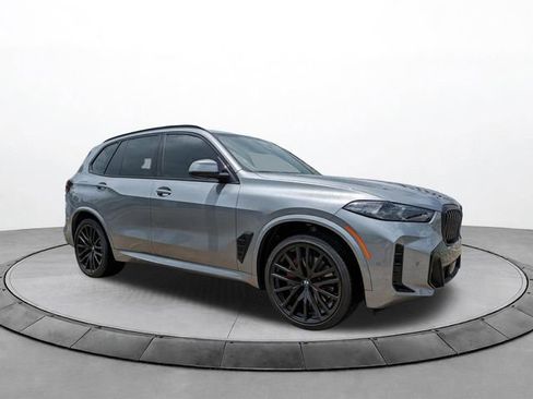 Used 2024 BMW X5 sDrive40i w/ M Sport Package RWD image 2