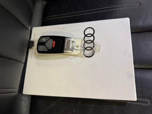 Used 2022 Audi A4 2.0T Premium w/ Convenience Package image 27