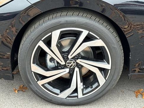 Used 2026 Volkswagen Jetta SEL FWD image 23