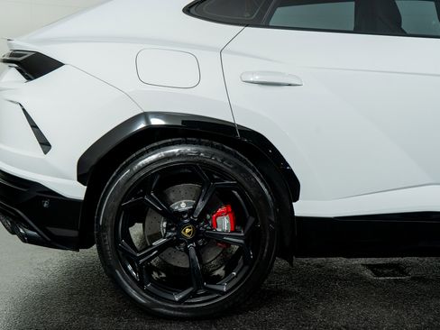 Used 2020 Lamborghini Urus image 7