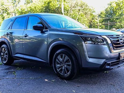Certified 2023 Nissan Pathfinder S AWD/4WD image 1