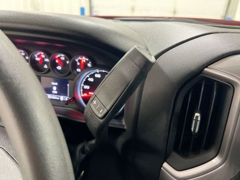 Used 2022 Chevrolet Silverado 1500 Custom AWD/4WD image 17