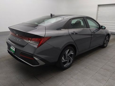 Used 2025 Hyundai Elantra SEL image 9