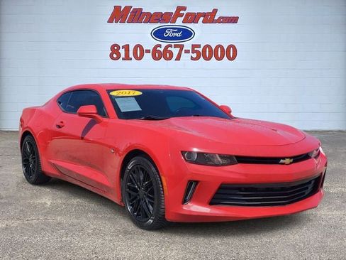 Used 2017 Chevrolet Camaro LT RWD image 2