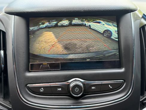 Used 2019 Chevrolet Cruze LT FWD image 45