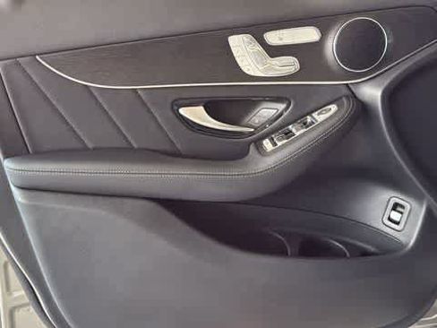 Used 2022 Mercedes-Benz GLC 300 image 13