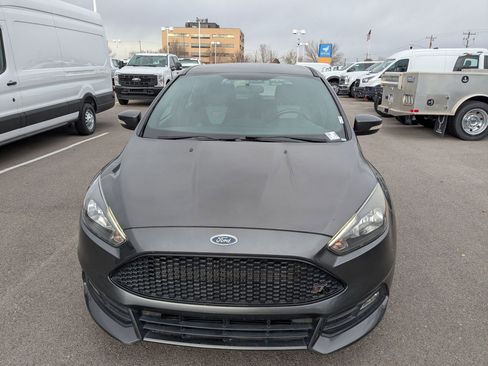 Used 2018 Ford Focus ST image 11