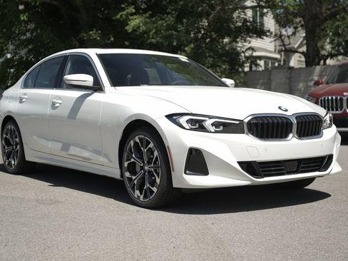 New 2026 BMW 330i xDrive Sedan w/ Premium Package AWD/4WD image 7
