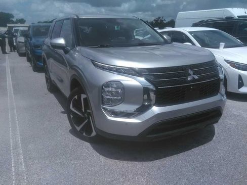 Used 2024 Mitsubishi Outlander FWD image 1