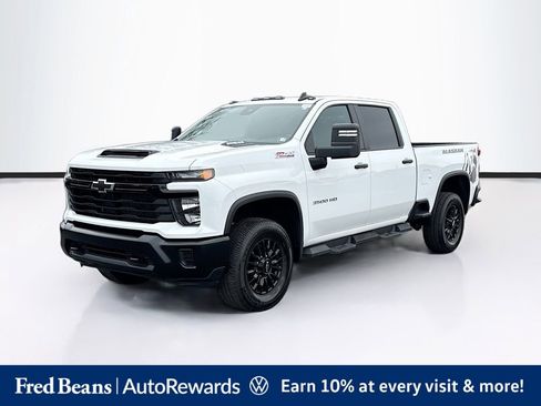 Used 2024 Chevrolet Silverado 3500 W/T AWD/4WD image 3
