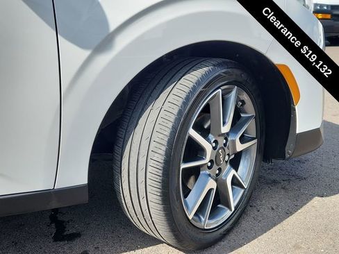 Used 2024 Kia Soul EX FWD image 16