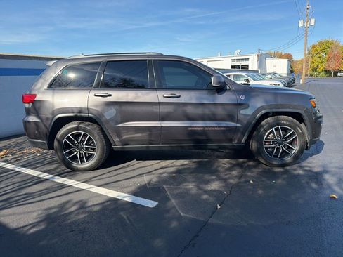 Used 2019 Jeep Grand Cherokee Trailhawk w/ Trailhawk Luxury Group image 6