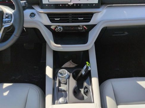 New 2026 Ford Explorer Active w/ Active Comfort Package image 22