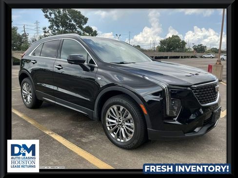 Used 2025 Cadillac XT4 Premium Luxury FWD image 1
