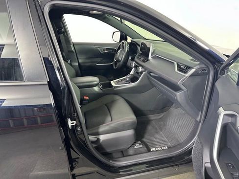 Used 2024 Toyota RAV4 SE w/ Weather & Moonroof Package AWD/4WD image 10