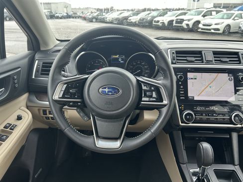 Used 2019 Subaru Outback 3.6R Limited w/ Popular Package #2 image 10