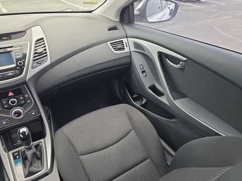 Used 2016 Hyundai Elantra Sport FWD image 12