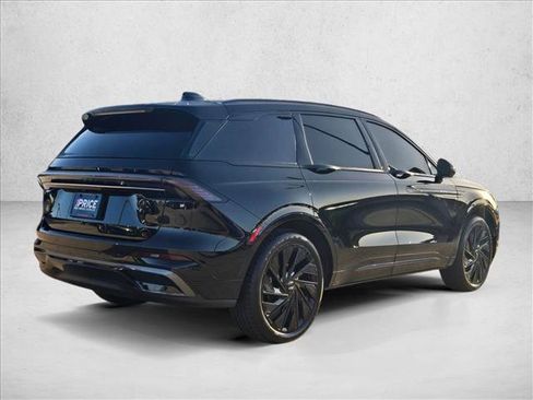 Used 2024 Lincoln Nautilus Reserve w/ Equipment Group 202A AWD/4WD image 5