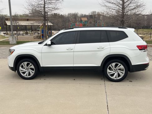 Used 2022 Volkswagen Atlas SE w/ Panoramic Sunroof Package image 7