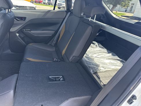 Used 2025 Subaru Crosstrek 2.5i Sport w/ Crosstrek Mirror Package image 15
